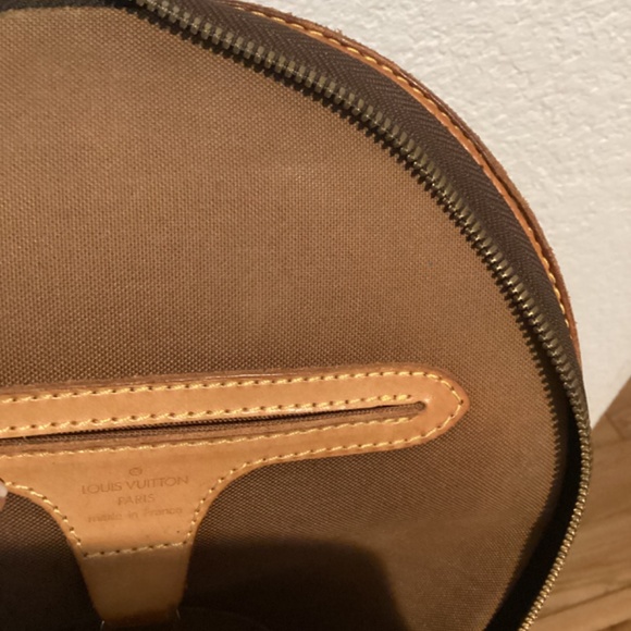 Authentic Louis Vuitton Monogram Ellipse Backpack - Picture 3 of 11